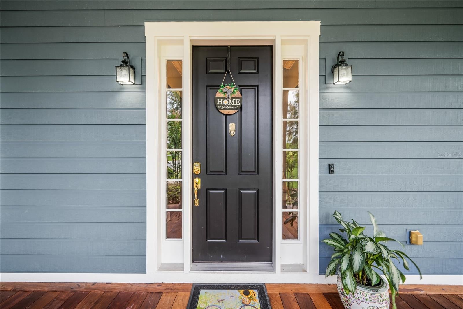 Umatilla, Florida, 32784, United States, 4 Bedrooms Bedrooms, ,4 BathroomsBathrooms,Residential,Active,1859381