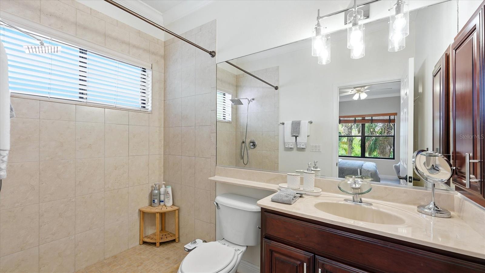 Sarasota, Florida, 34240, United States, 5 Bedrooms Bedrooms, ,4 BathroomsBathrooms,Residential,Active,2051990