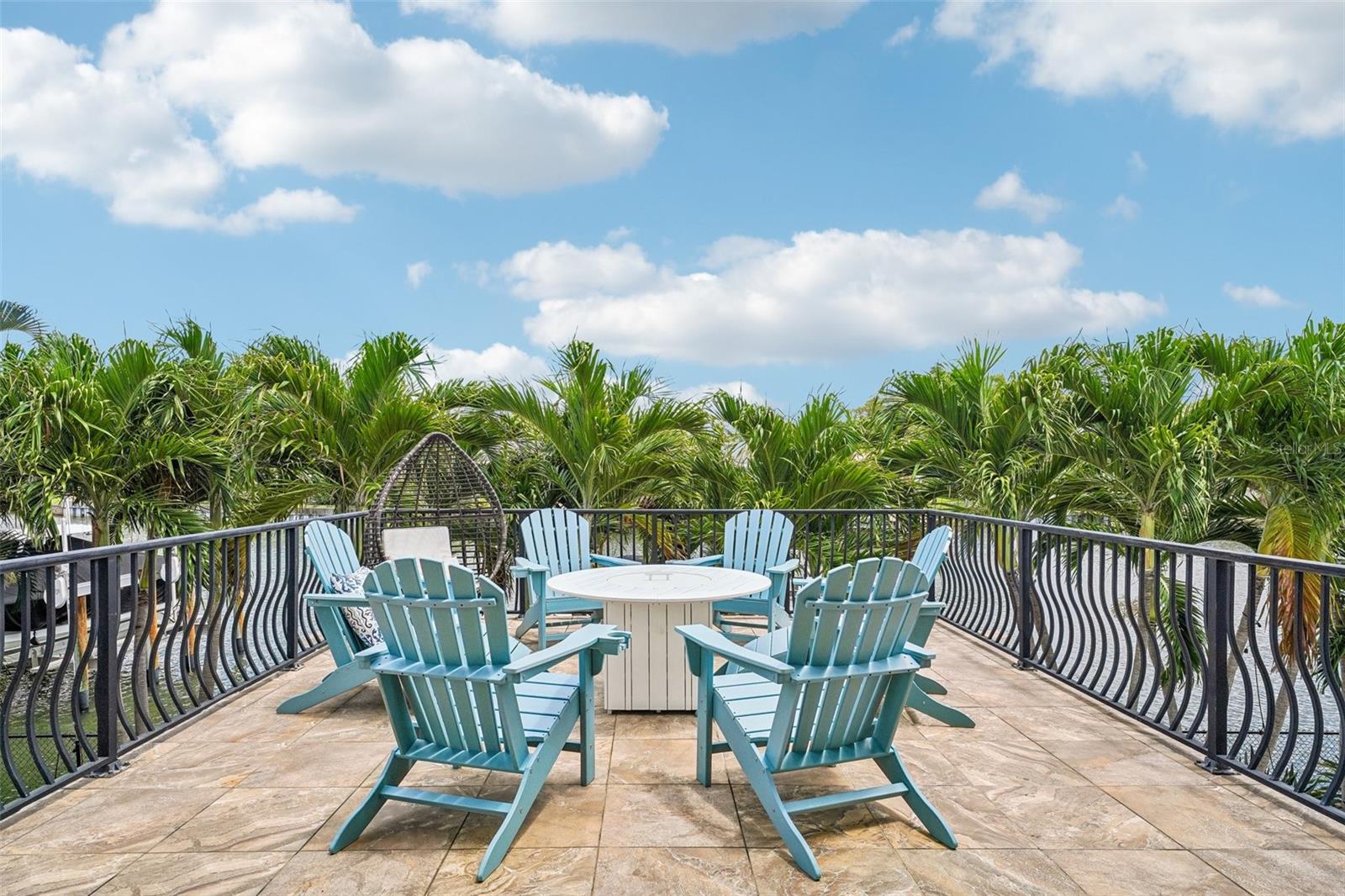 St Petersburg, Florida, 33703, United States, 5 Bedrooms Bedrooms, ,3 BathroomsBathrooms,Residential,Active,2051998