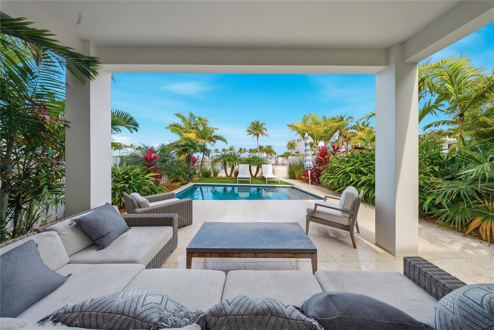 Marathon, Florida, 33050, United States, 5 Bedrooms Bedrooms, ,5 BathroomsBathrooms,Residential,Active,2016400