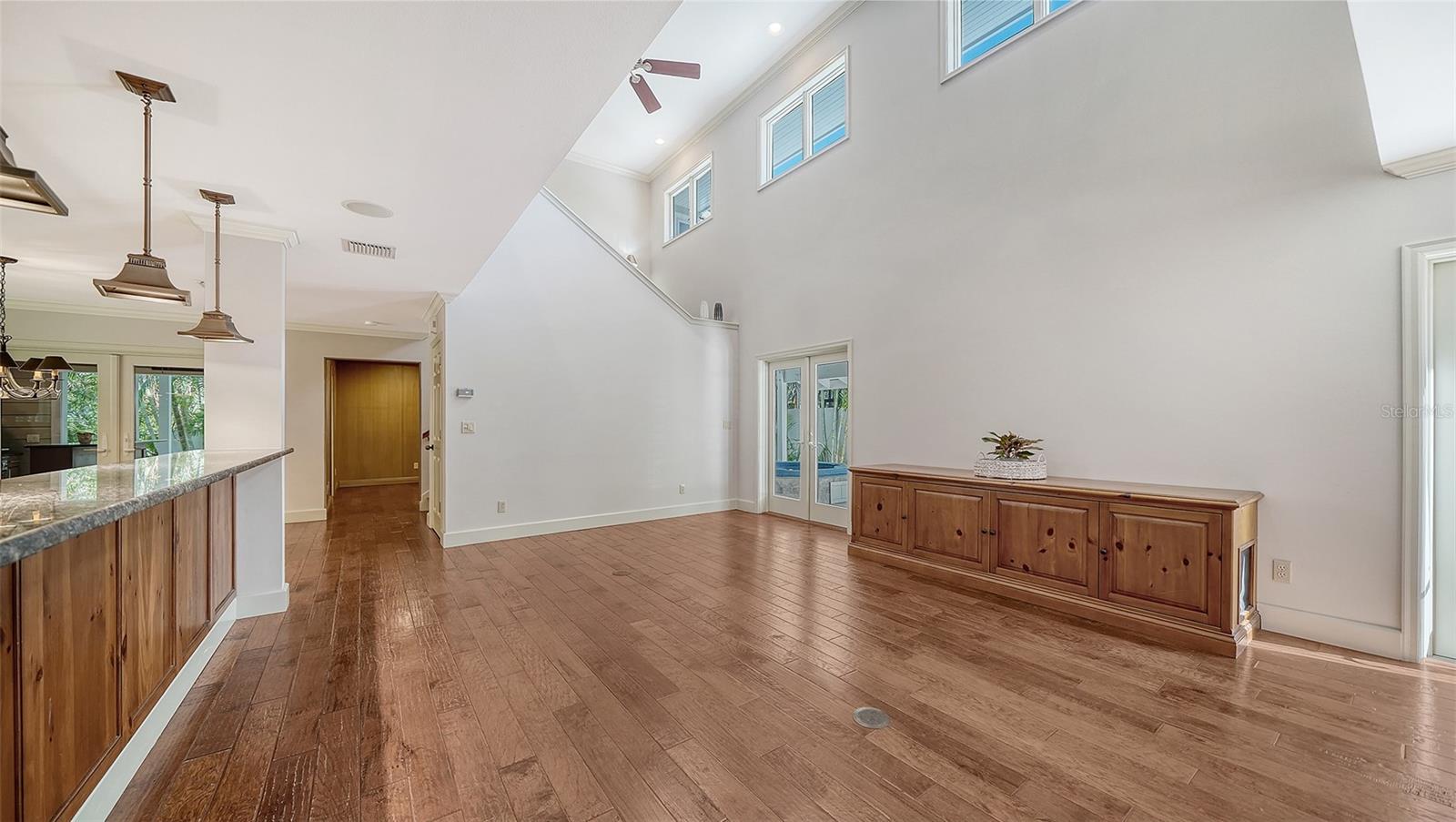 Sarasota, Florida, 34239, United States, 3 Bedrooms Bedrooms, ,3 BathroomsBathrooms,Residential,Active,2013163