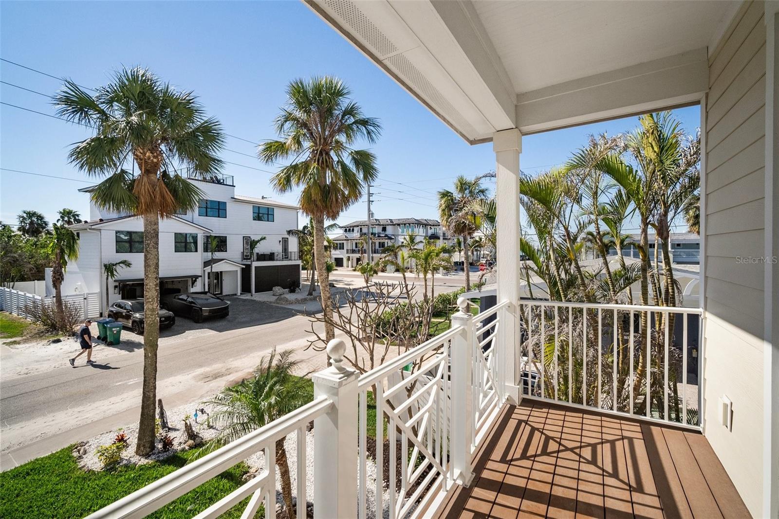 Holmes Beach, Florida, 34217, United States, 6 Bedrooms Bedrooms, ,5 BathroomsBathrooms,Residential,Active,1987273