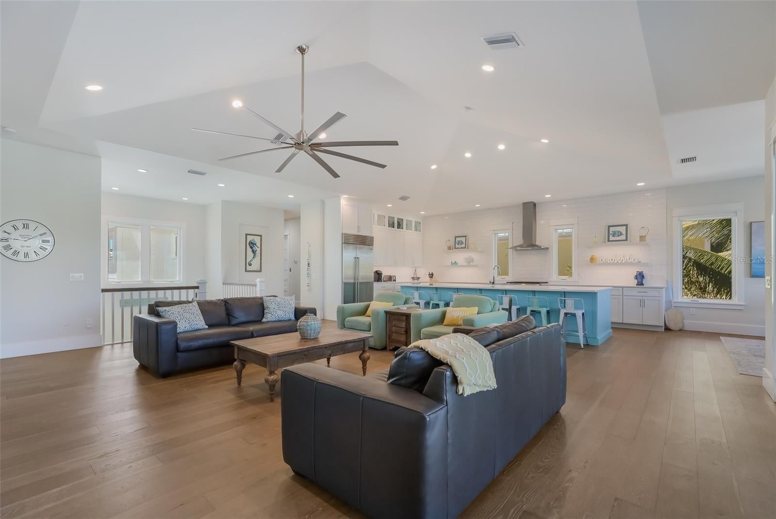 Anna Maria, Florida, 34216, United States, 4 Bedrooms Bedrooms, ,5 BathroomsBathrooms,Residential,Active,2009371