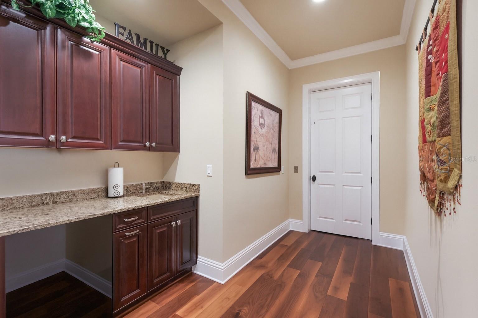 Bradenton, Florida, 34209, United States, 3 Bedrooms Bedrooms, ,5 BathroomsBathrooms,Residential,Active,1997612