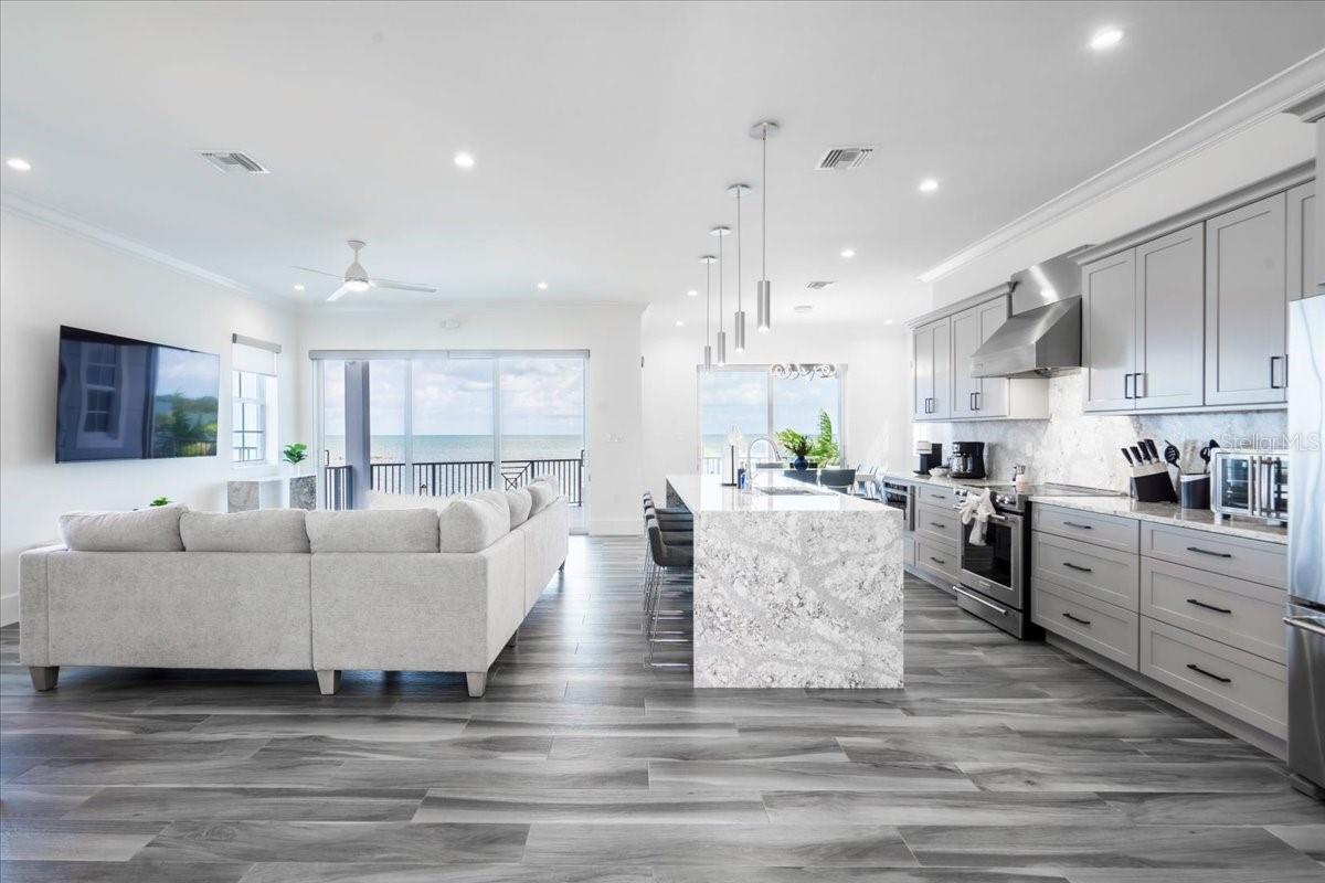 Marathon, Florida, 33050, United States, 5 Bedrooms Bedrooms, ,5 BathroomsBathrooms,Residential,Active,2011845