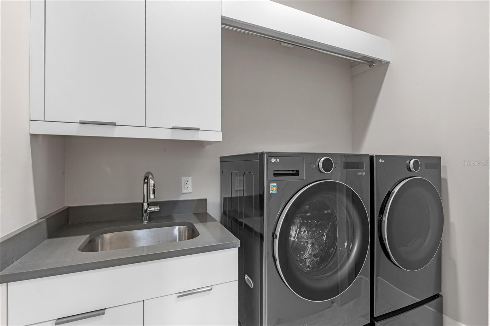 Winter Park, Florida, 32789, United States, 3 Bedrooms Bedrooms, ,4 BathroomsBathrooms,Residential,Active,1884859