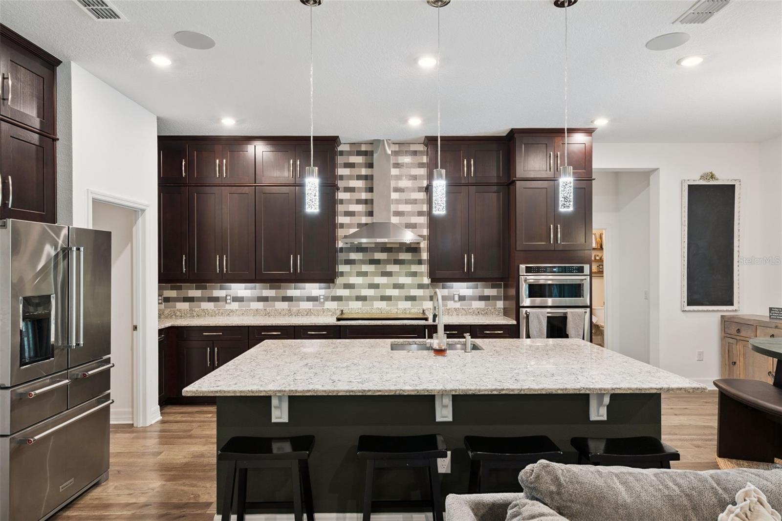 Oviedo, Florida, 32765, United States, 7 Bedrooms Bedrooms, ,4 BathroomsBathrooms,Residential,Active,1987230