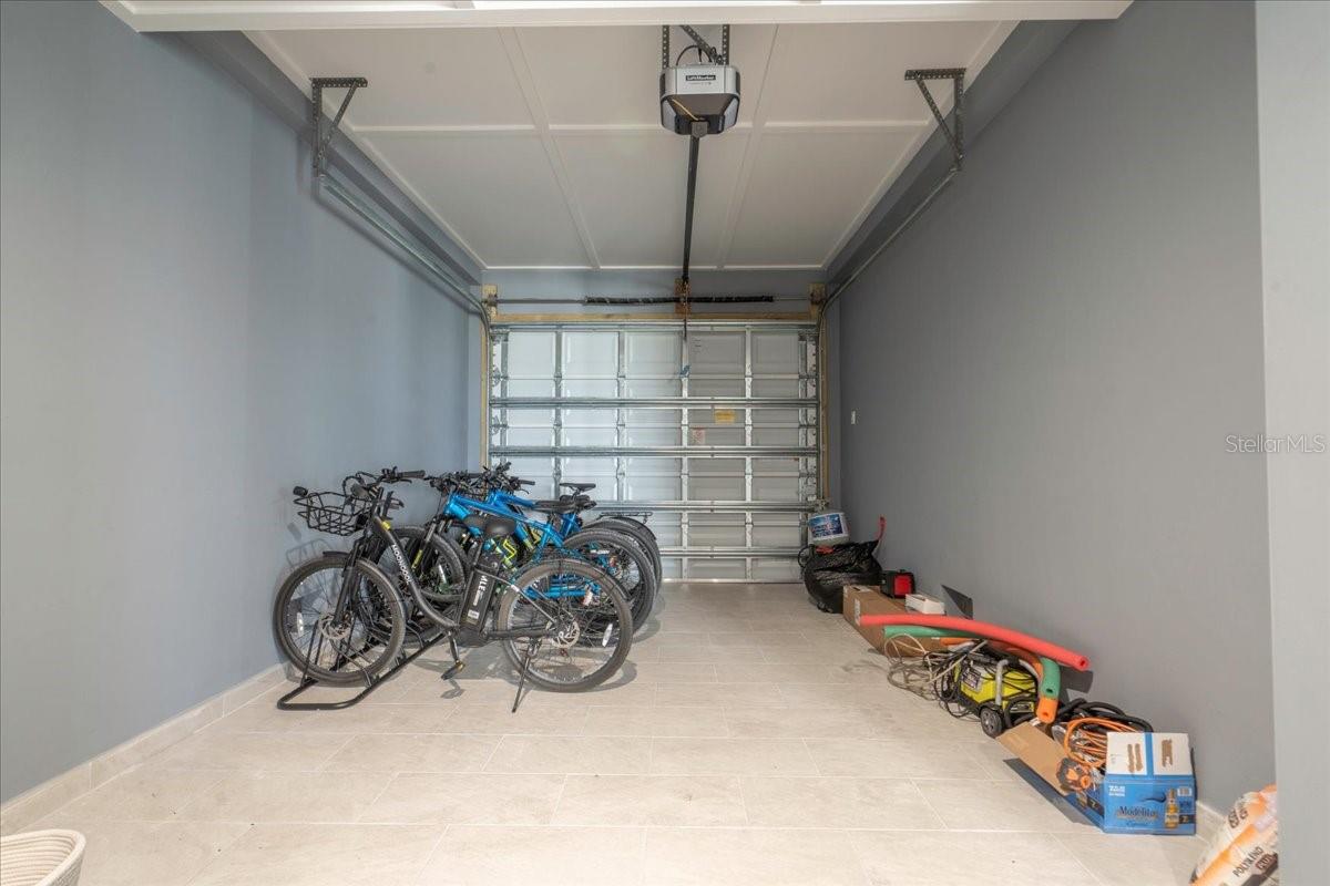 Marathon, Florida, 33050, United States, 5 Bedrooms Bedrooms, ,5 BathroomsBathrooms,Residential,Active,2011845