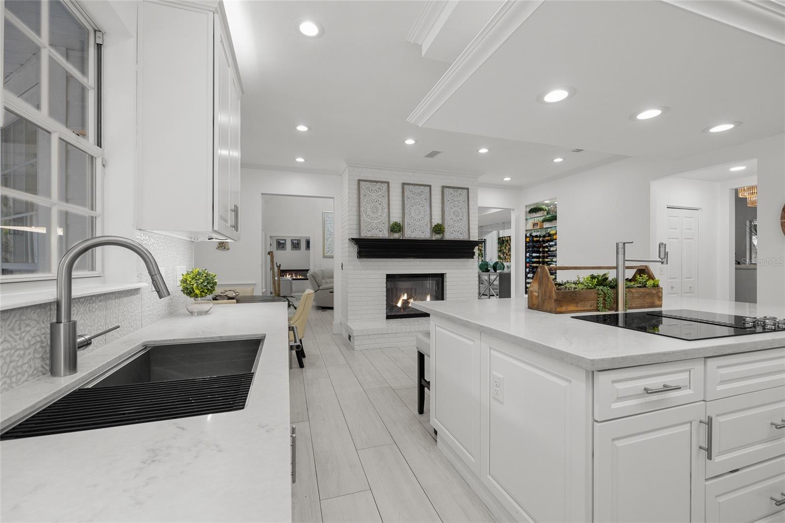 Alachua, Florida, 32615, United States, 5 Bedrooms Bedrooms, ,7 BathroomsBathrooms,Residential,Active,2009170