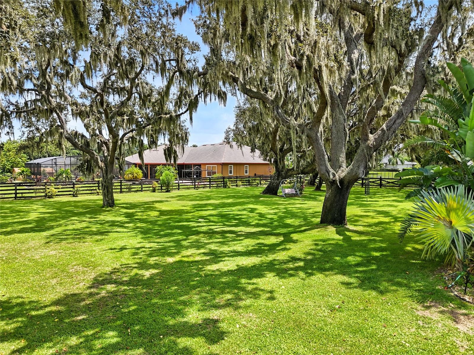 Mount Dora, Florida, 32757, United States, 6 Bedrooms Bedrooms, ,4 BathroomsBathrooms,Residential,Active,1920256