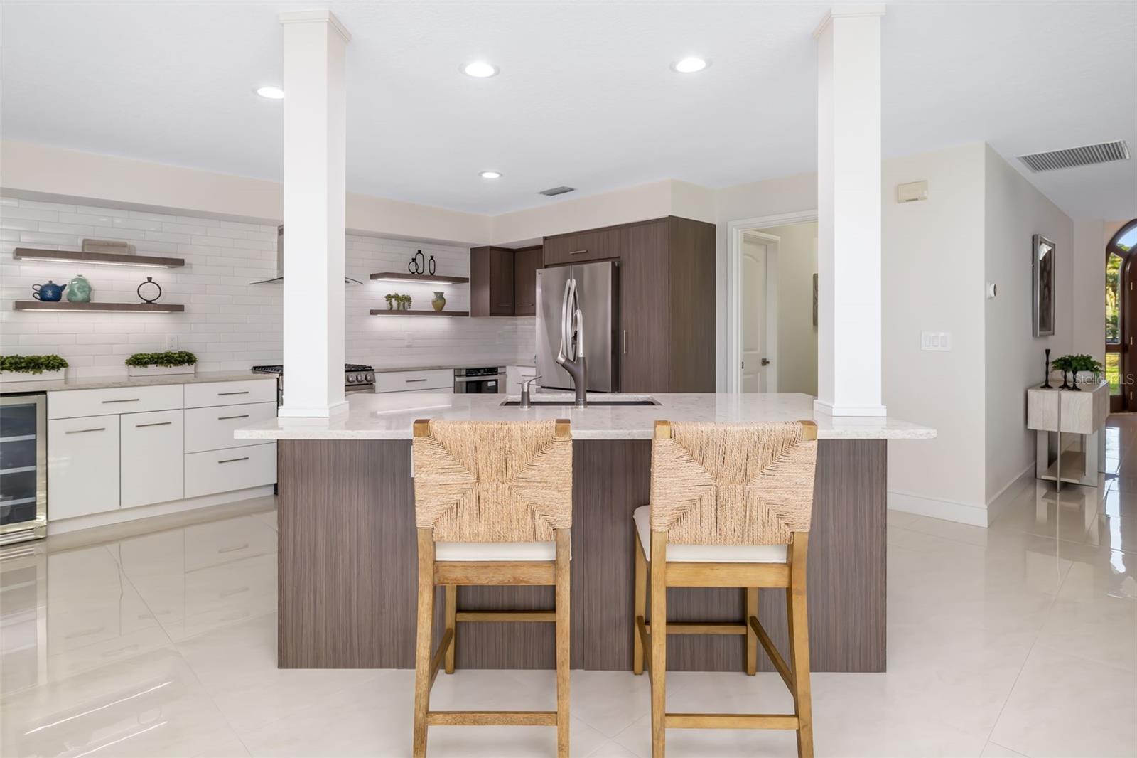 Sarasota, Florida, 34236, United States, 3 Bedrooms Bedrooms, ,4 BathroomsBathrooms,Residential,Active,2007150