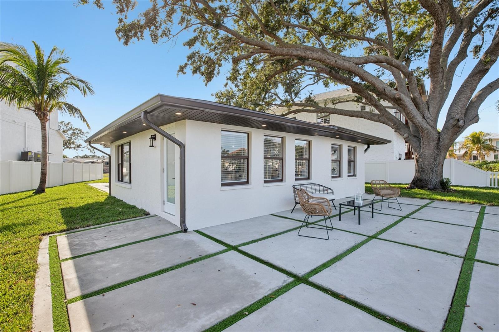 St Petersburg, Florida, 33703, United States, 3 Bedrooms Bedrooms, ,2 BathroomsBathrooms,Residential,Active,2001373