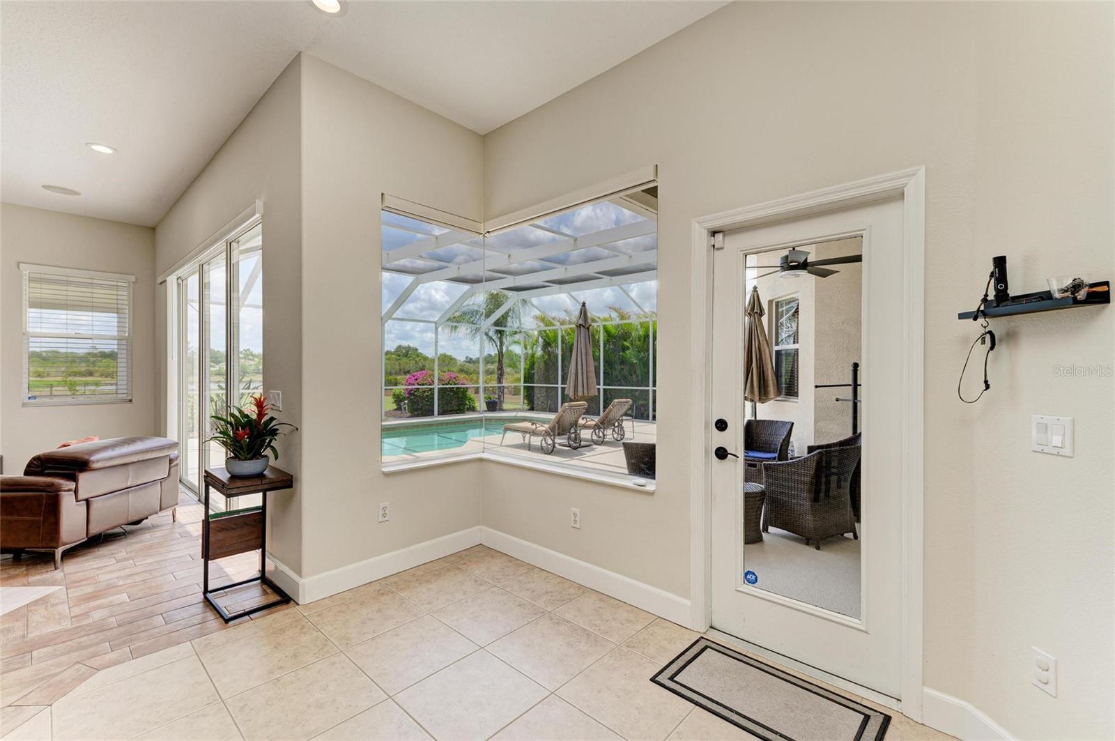 Bradenton, Florida, 34202, United States, 4 Bedrooms Bedrooms, ,4 BathroomsBathrooms,Residential,Active,1801045