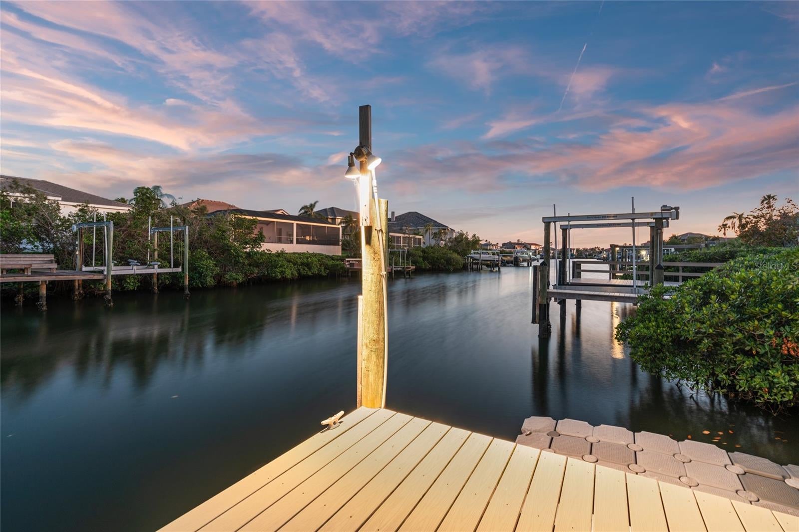 Apollo Beach, Florida, 33572, United States, ,5 BathroomsBathrooms,Residential,Active,1781627