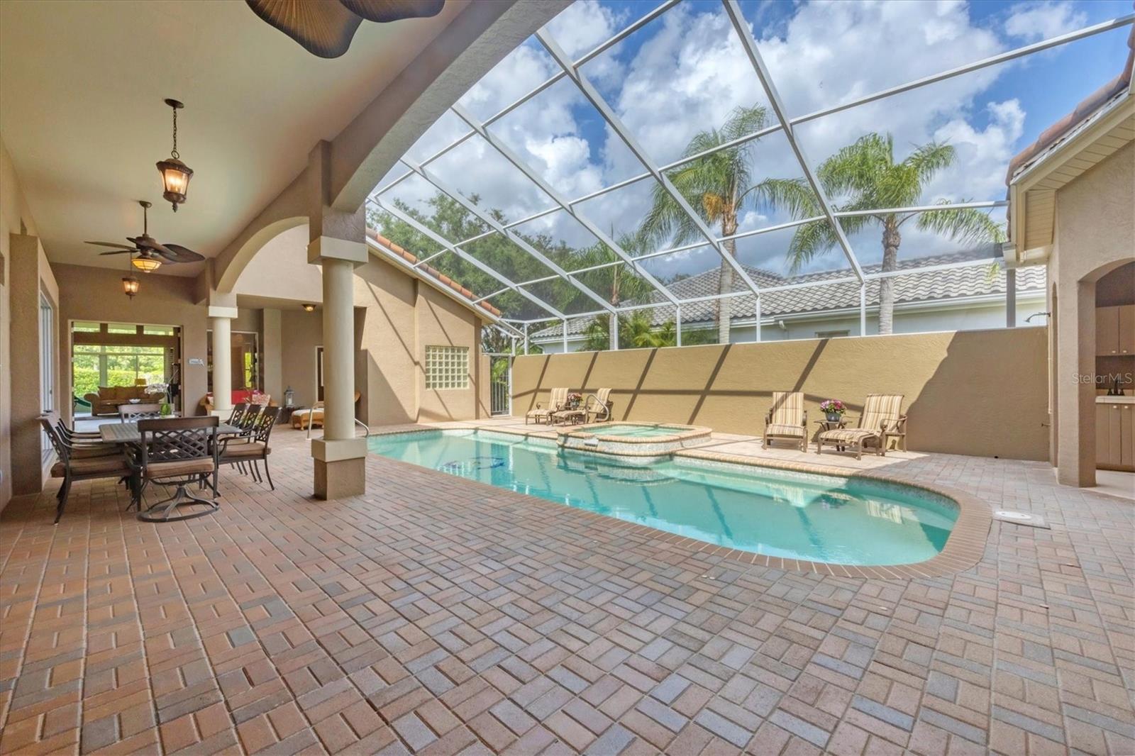 Sarasota, Florida, 34240, United States, 3 Bedrooms Bedrooms, ,3 BathroomsBathrooms,Residential,Active,1871617
