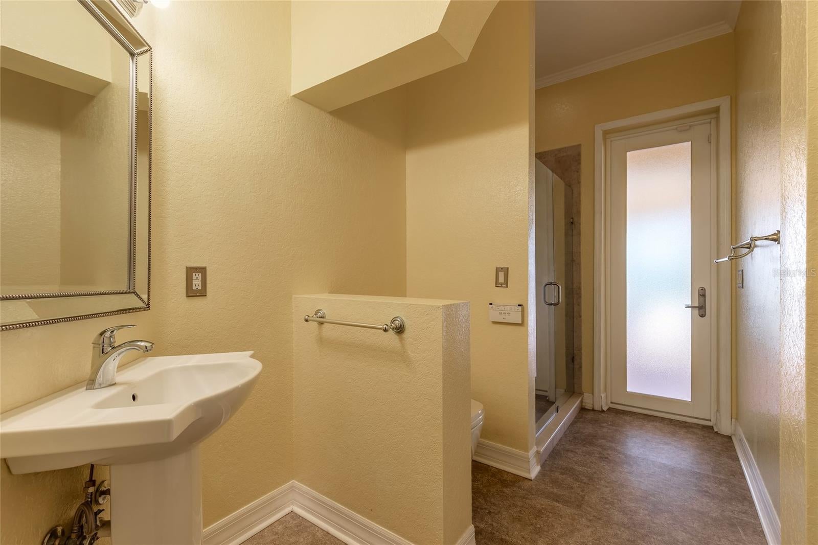Daytona Beach, Florida, 32124, United States, 5 Bedrooms Bedrooms, ,4 BathroomsBathrooms,Residential,Active,1945086