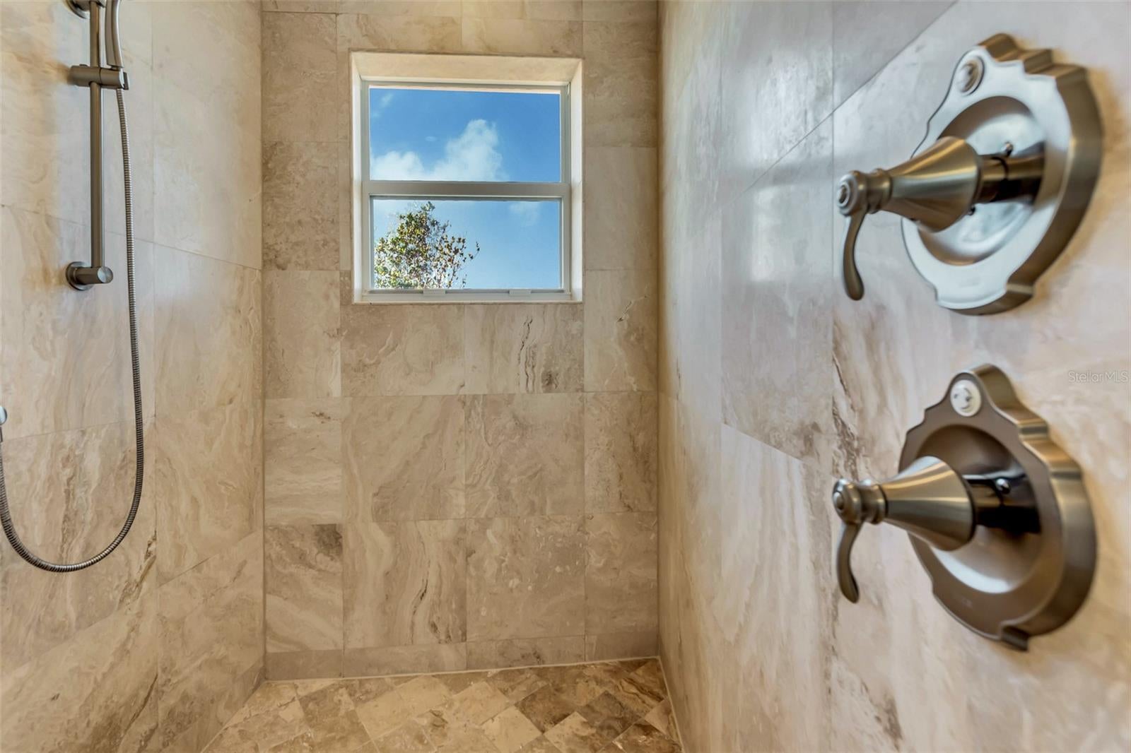 Holmes Beach, Florida, 34217, United States, 5 Bedrooms Bedrooms, ,5 BathroomsBathrooms,Residential,Active,1907959