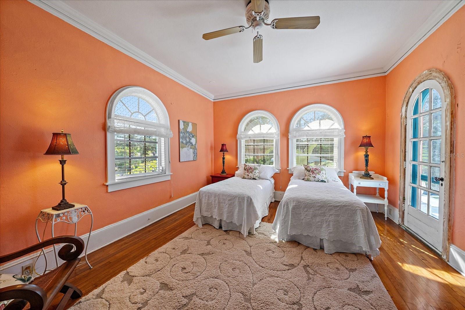 Sarasota, Florida, 34234, United States, 6 Bedrooms Bedrooms, ,5 BathroomsBathrooms,Residential,Active,2002321