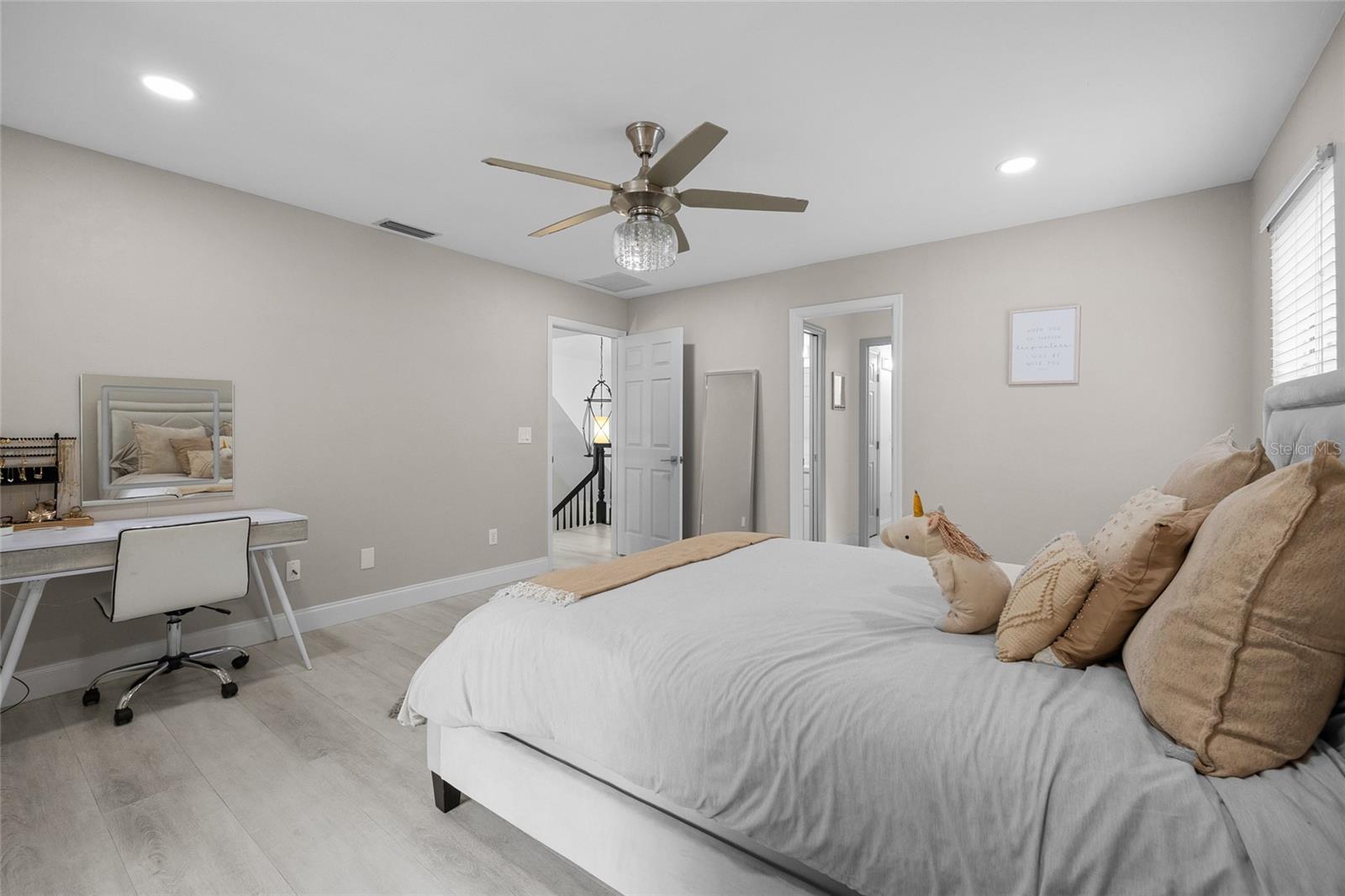 Alachua, Florida, 32615, United States, 5 Bedrooms Bedrooms, ,7 BathroomsBathrooms,Residential,Active,2009170