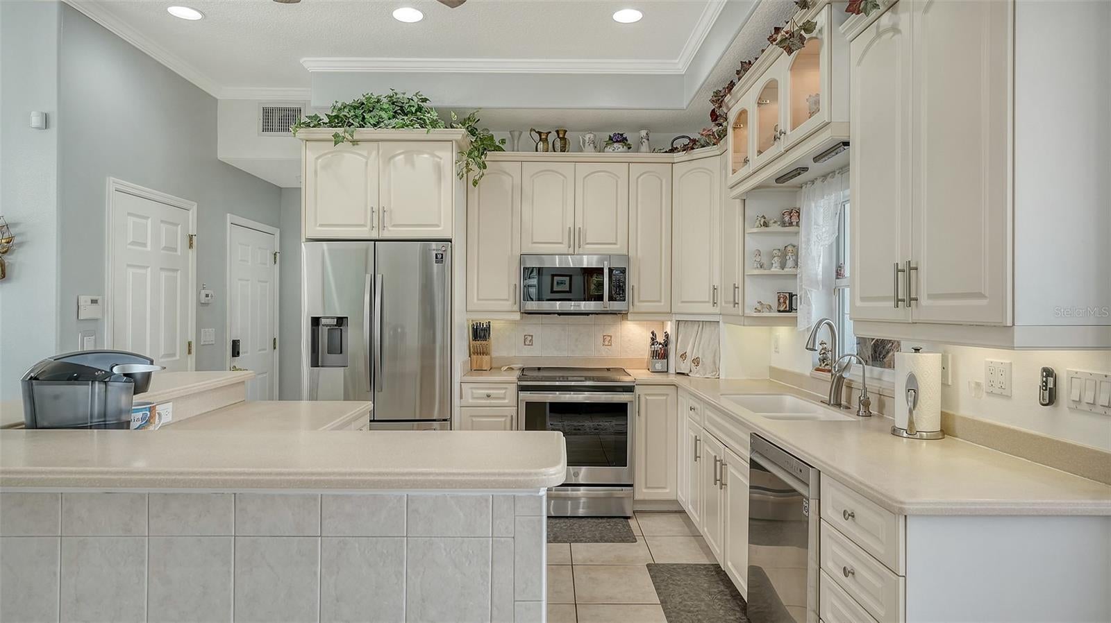 Sarasota, Florida, 34241, United States, 5 Bedrooms Bedrooms, ,4 BathroomsBathrooms,Residential,Active,1888985