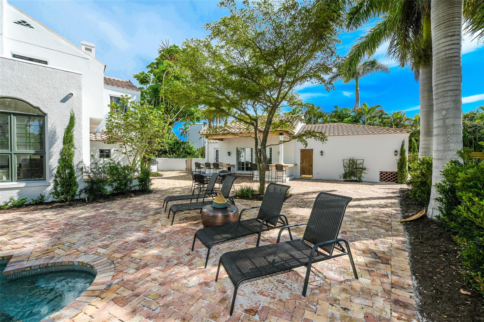 Sarasota, Florida, 34236, United States, 4 Bedrooms Bedrooms, ,4 BathroomsBathrooms,Residential,Active,2045025