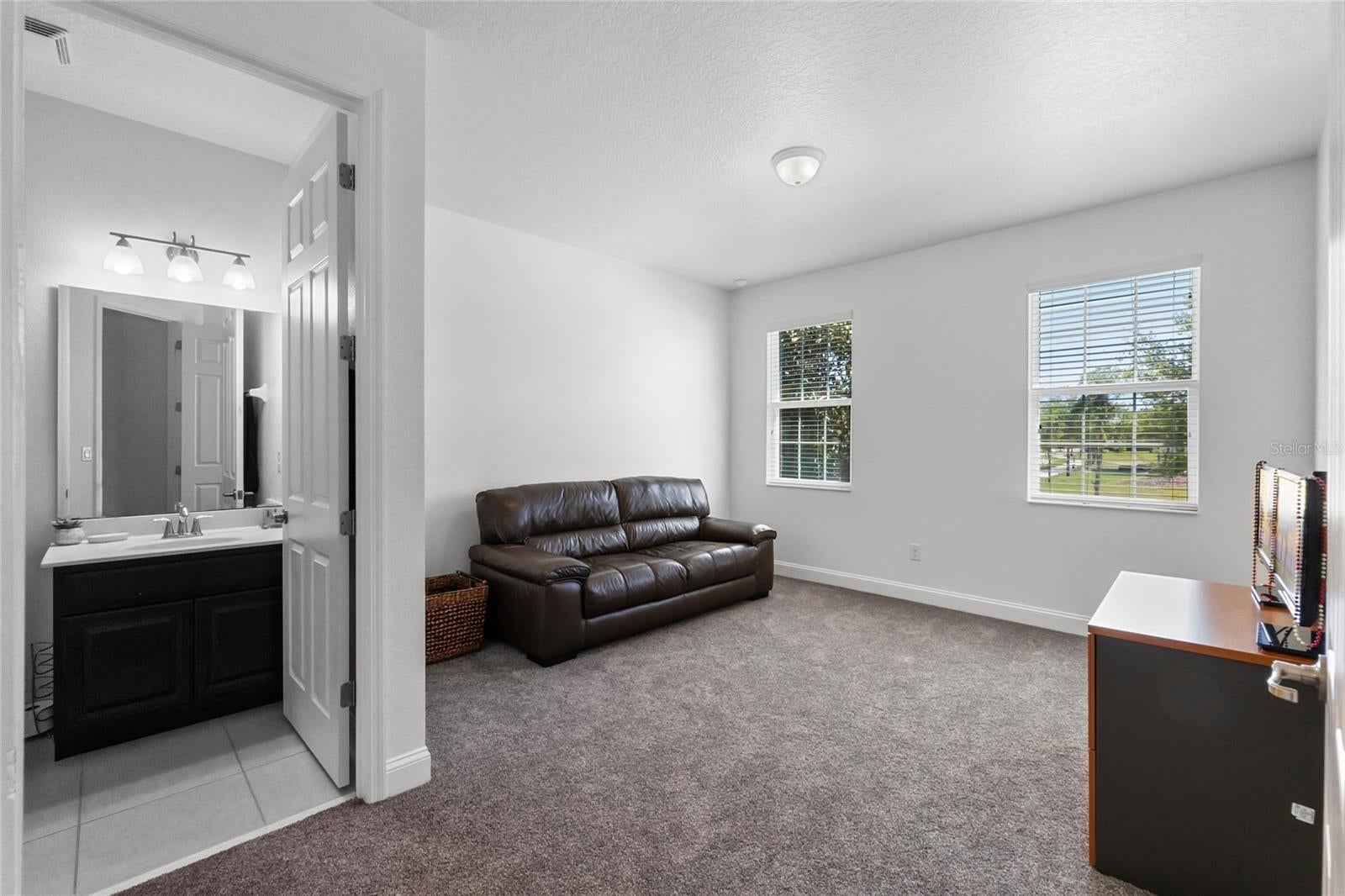 Winter Garden, Florida, 34787, United States, 5 Bedrooms Bedrooms, ,5 BathroomsBathrooms,Residential,Active,1742084