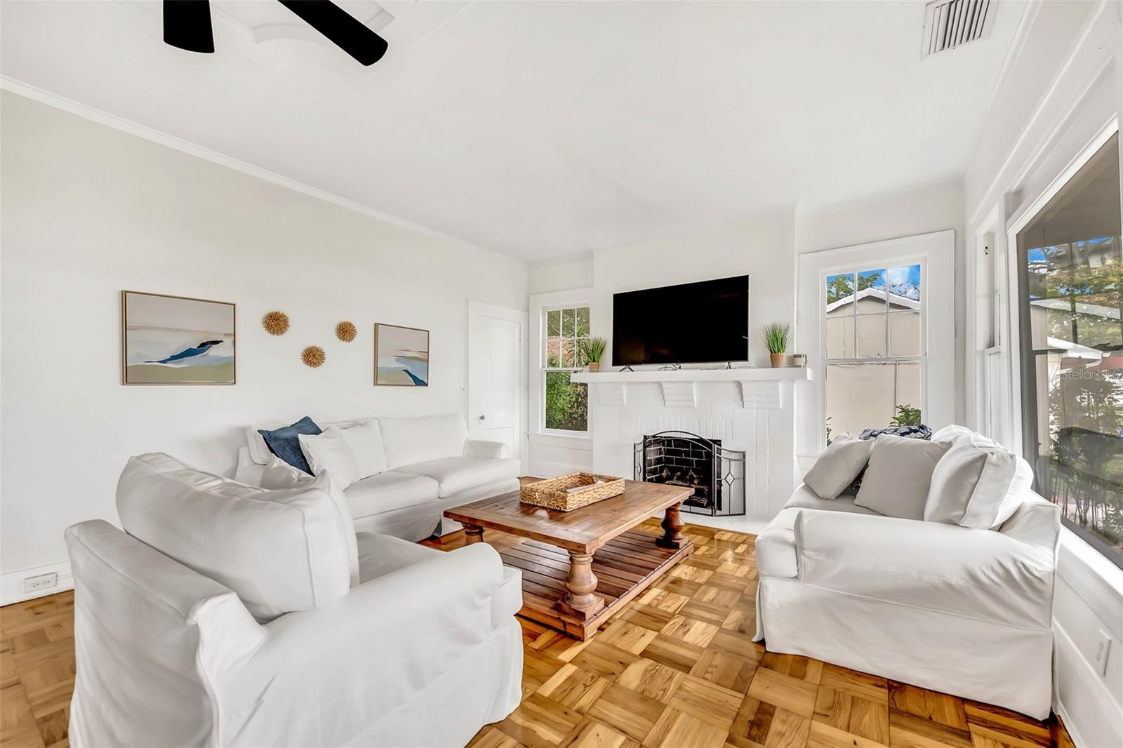 Tampa, Florida, 33606, United States, 4 Bedrooms Bedrooms, ,4 BathroomsBathrooms,Residential,Pending,1987252