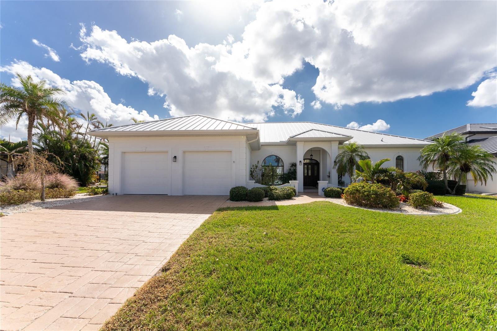 Punta Gorda, Florida, 33950, United States, 3 Bedrooms Bedrooms, ,4 BathroomsBathrooms,Residential,Active,1703827