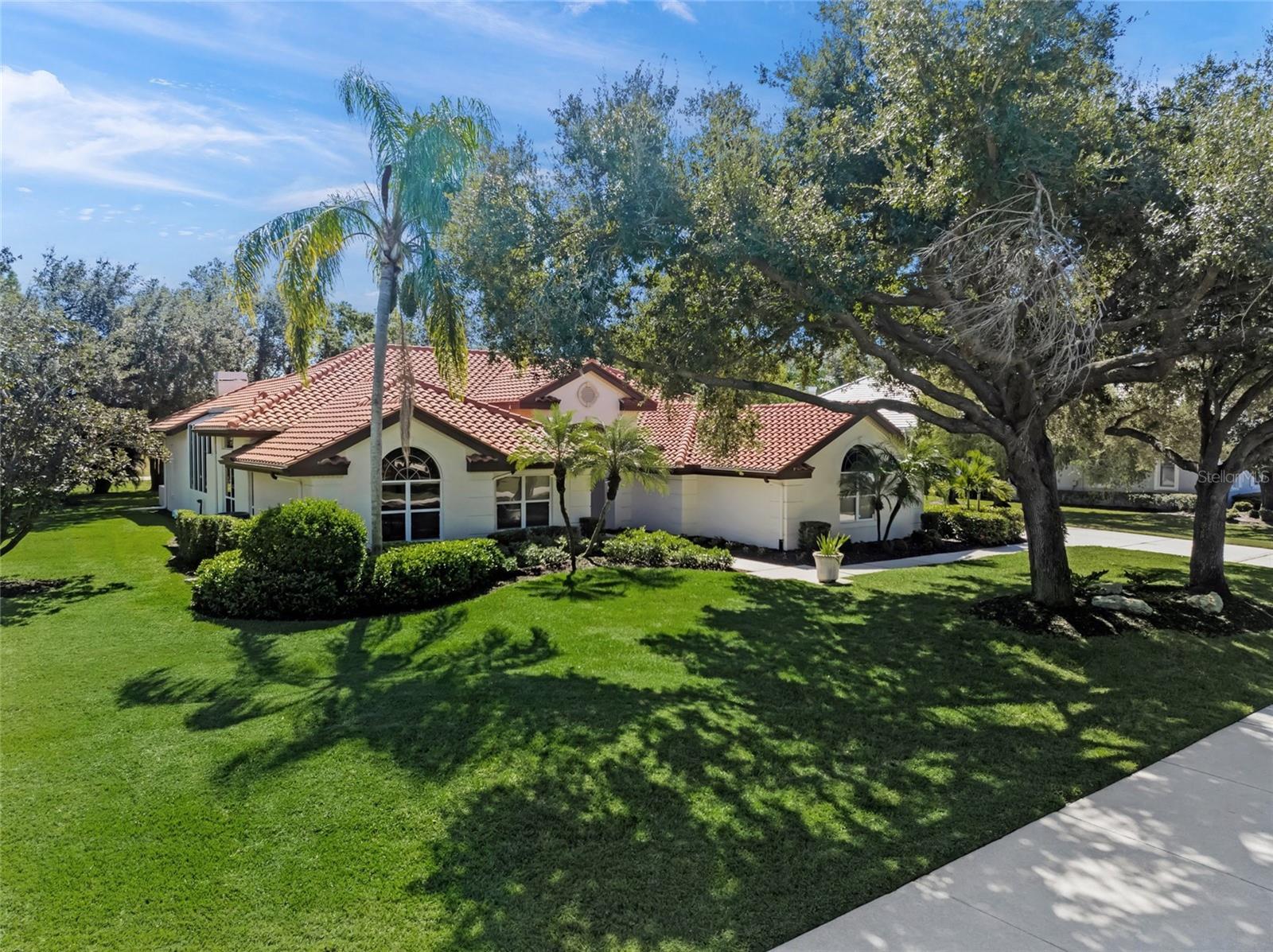 Sarasota, Florida, 34240, United States, 4 Bedrooms Bedrooms, ,5 BathroomsBathrooms,Residential,Active,1968088