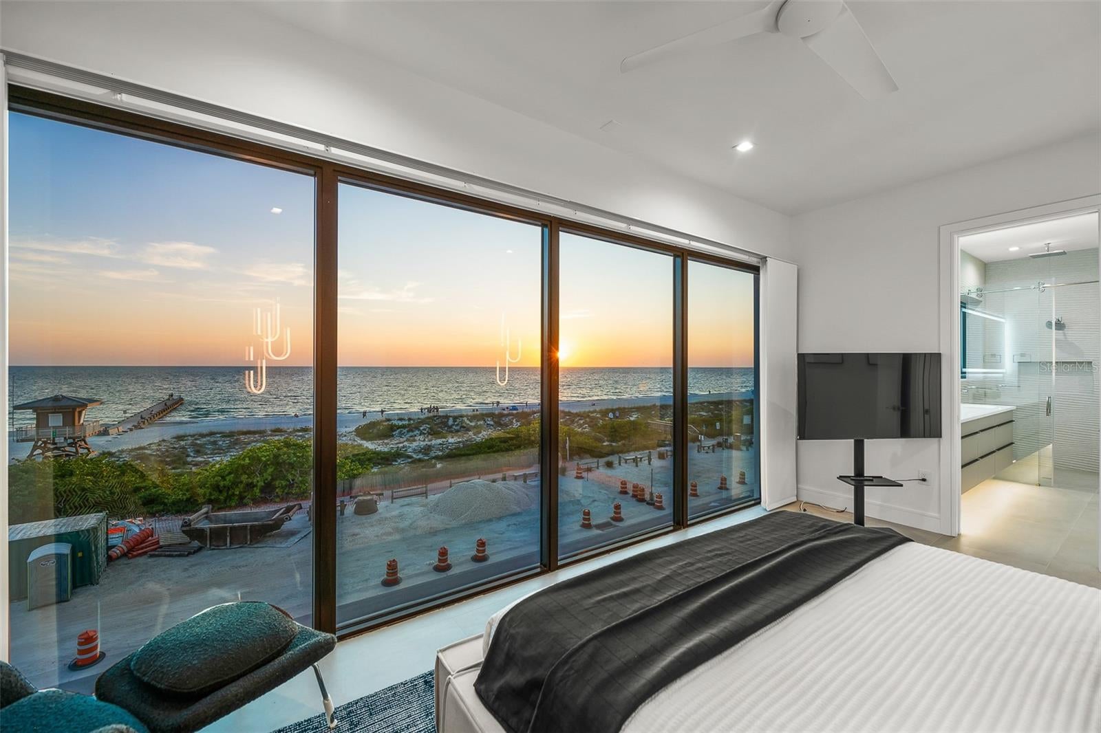 Bradenton Beach, Florida, 34217, United States, ,6 BathroomsBathrooms,Residential,Active,1829944