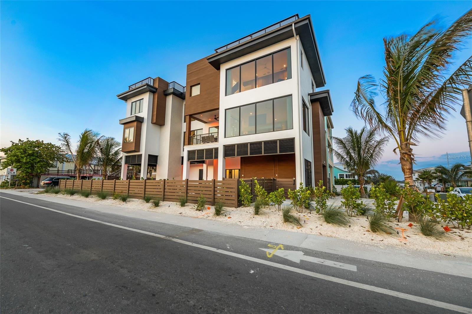 Bradenton Beach, Florida, 34217, United States, ,6 BathroomsBathrooms,Residential,Active,1829944
