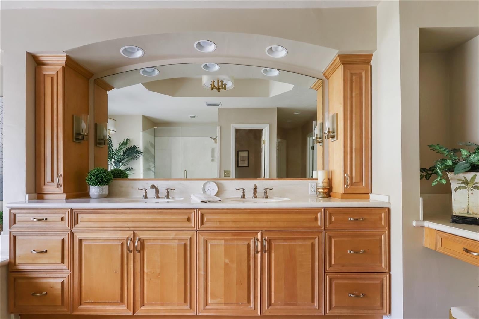 Gainesville, Florida, 32608, United States, ,5 BathroomsBathrooms,Residential,Active,1799404