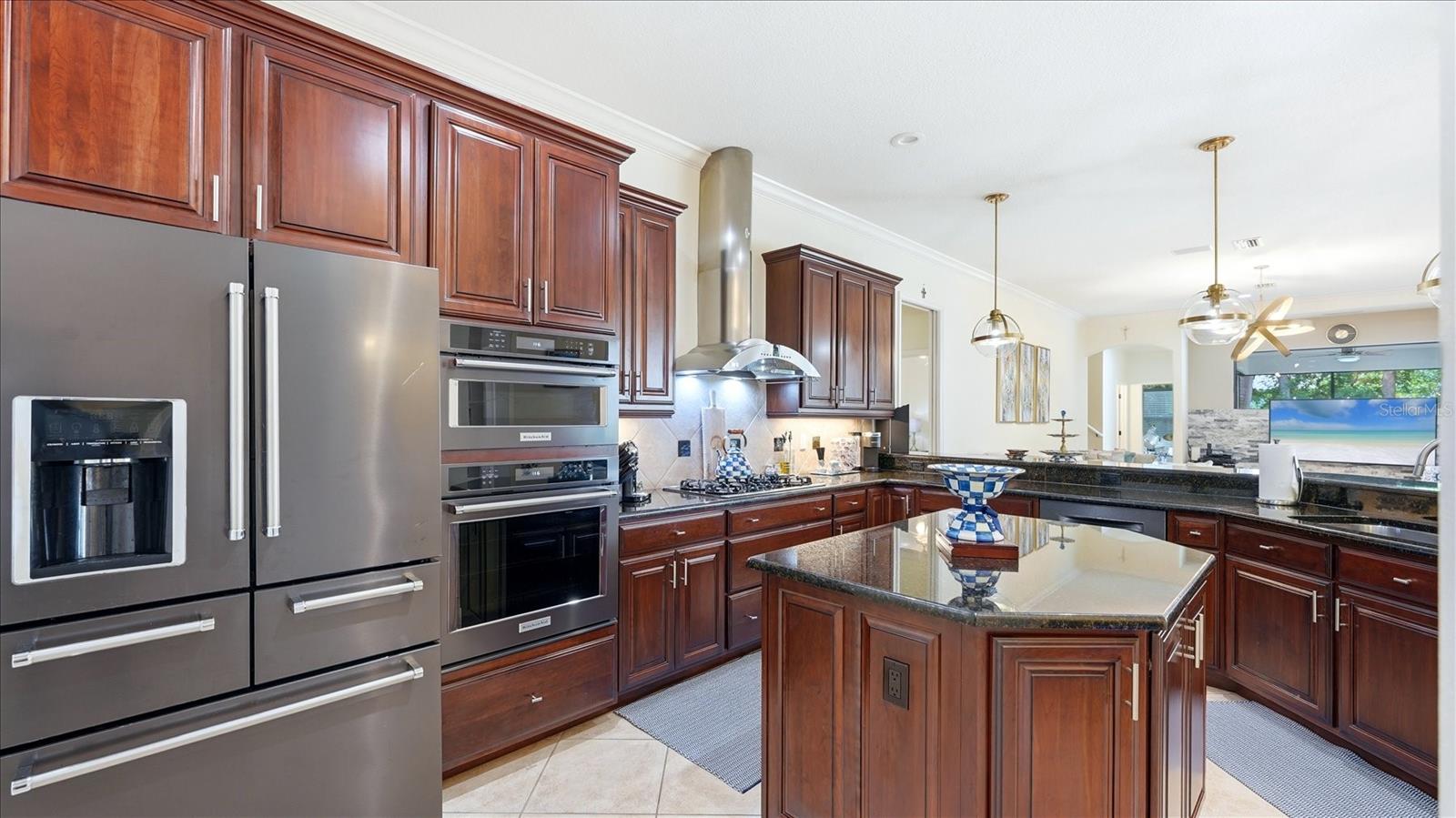 Sarasota, Florida, 34240, United States, 5 Bedrooms Bedrooms, ,4 BathroomsBathrooms,Residential,Active,2051990