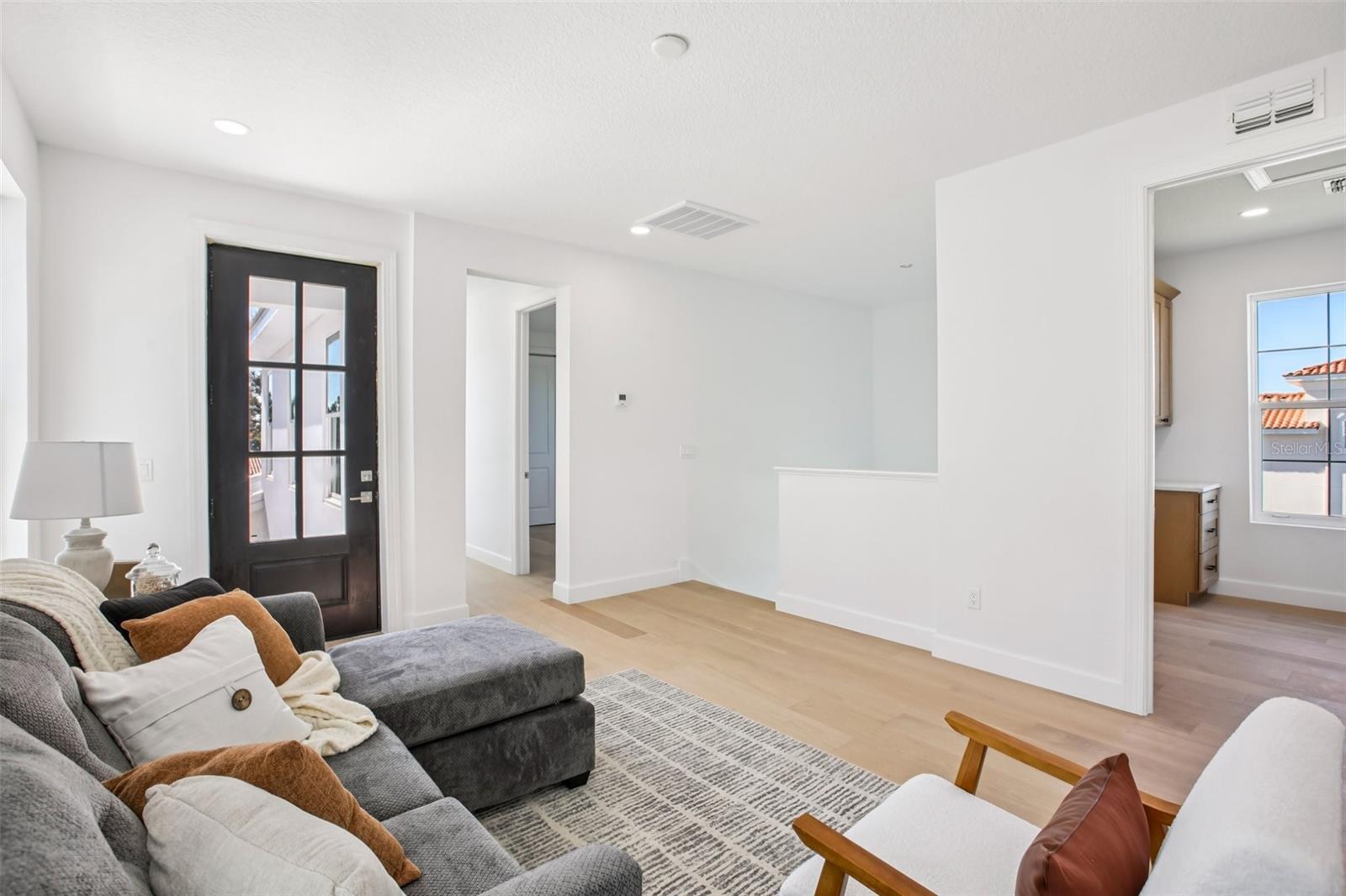 St Petersburg, Florida, 33704, United States, 4 Bedrooms Bedrooms, ,4 BathroomsBathrooms,Residential,Active,2006891