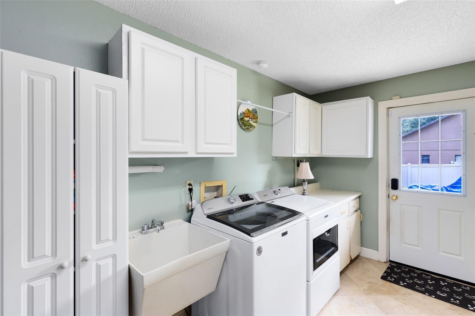 Winter Springs, Florida, 32708, United States, 4 Bedrooms Bedrooms, ,3 BathroomsBathrooms,Residential,Active,1894515