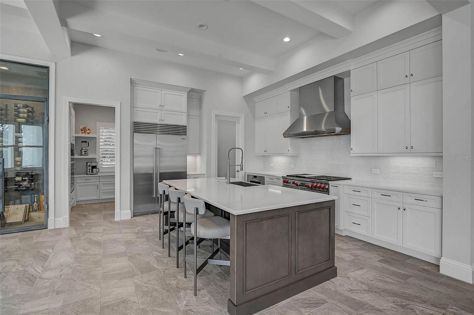 Sarasota, Florida, 34236, United States, 5 Bedrooms Bedrooms, ,6 BathroomsBathrooms,Residential,Active,1972132