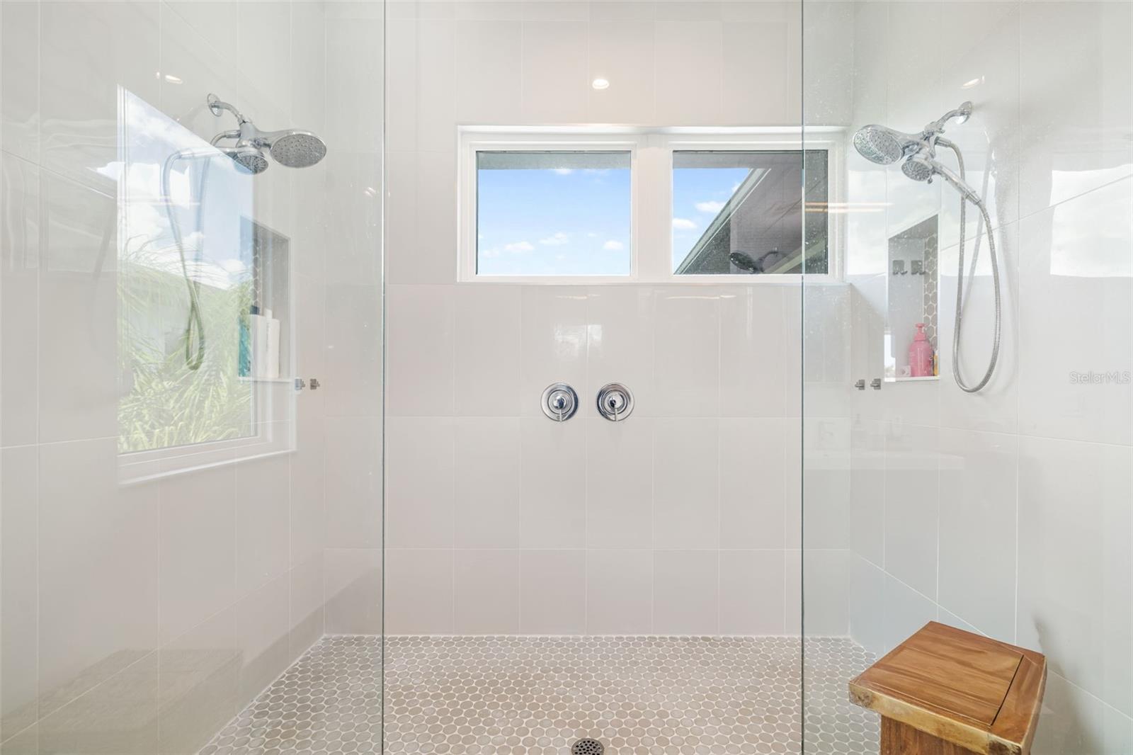 Sarasota, Florida, 34231, United States, 4 Bedrooms Bedrooms, ,3 BathroomsBathrooms,Residential,Active,1922484