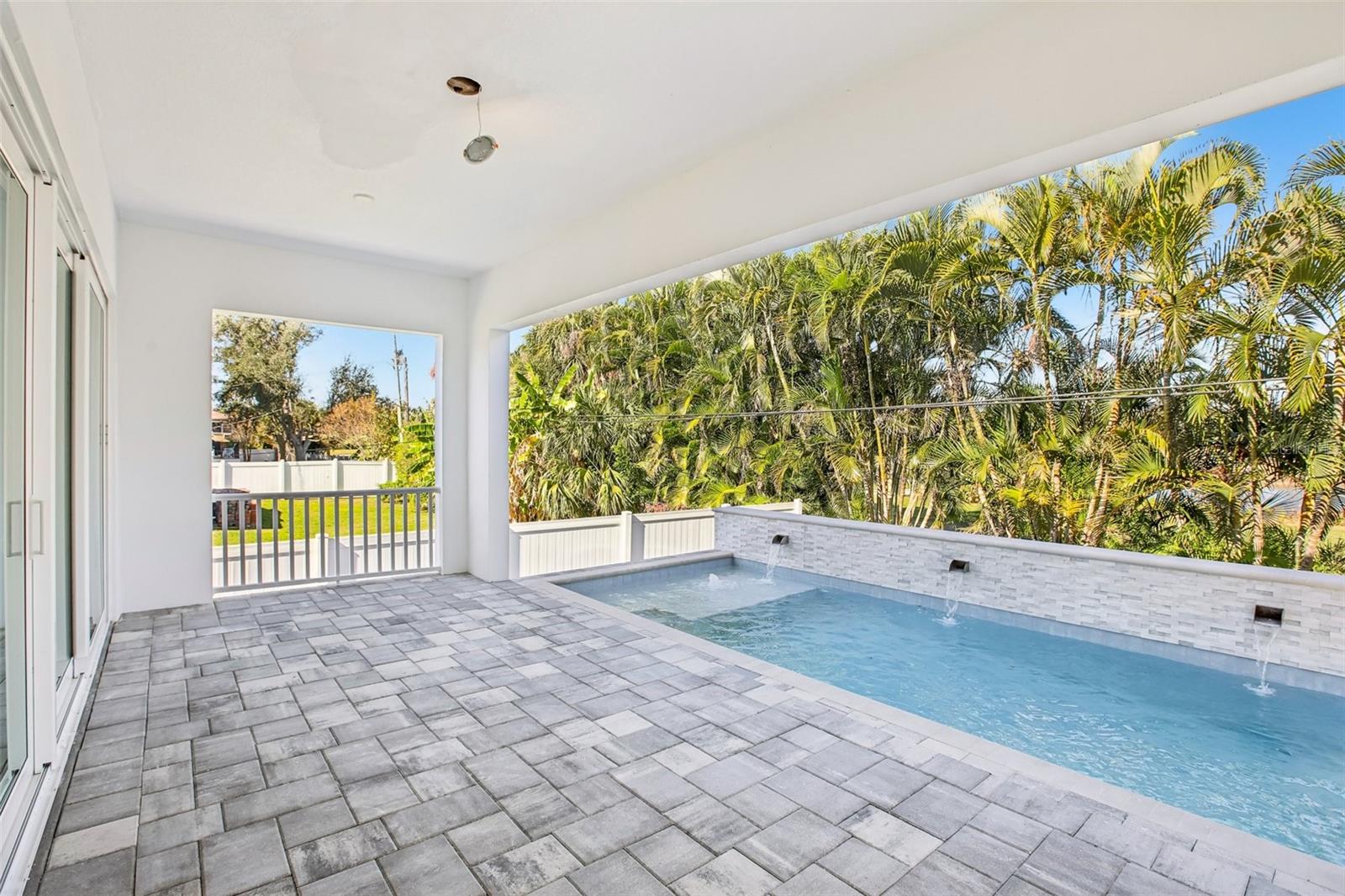 St Petersburg, Florida, 33704, United States, 4 Bedrooms Bedrooms, ,4 BathroomsBathrooms,Residential,Active,2015262