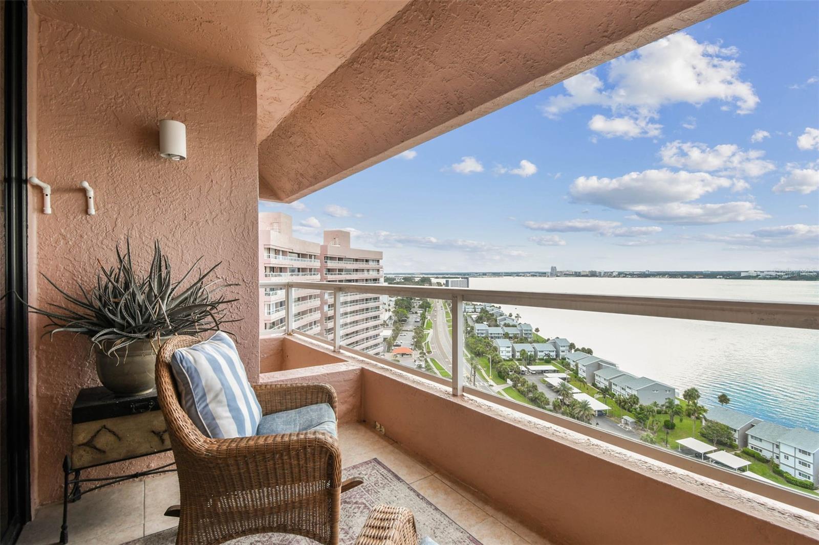 Clearwater Beach, Florida, 33767, United States, 2 Bedrooms Bedrooms, ,3 BathroomsBathrooms,Residential,Active,1919072