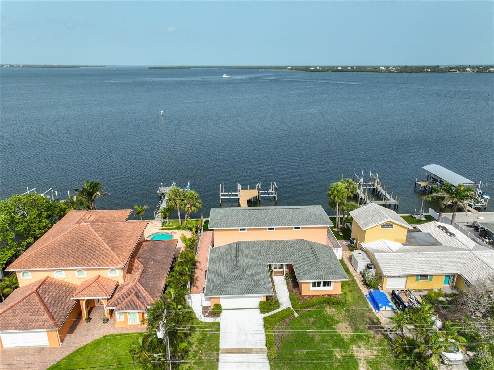 Palmetto, Florida, 34221, United States, 3 Bedrooms Bedrooms, ,3 BathroomsBathrooms,Residential,Active,1990654