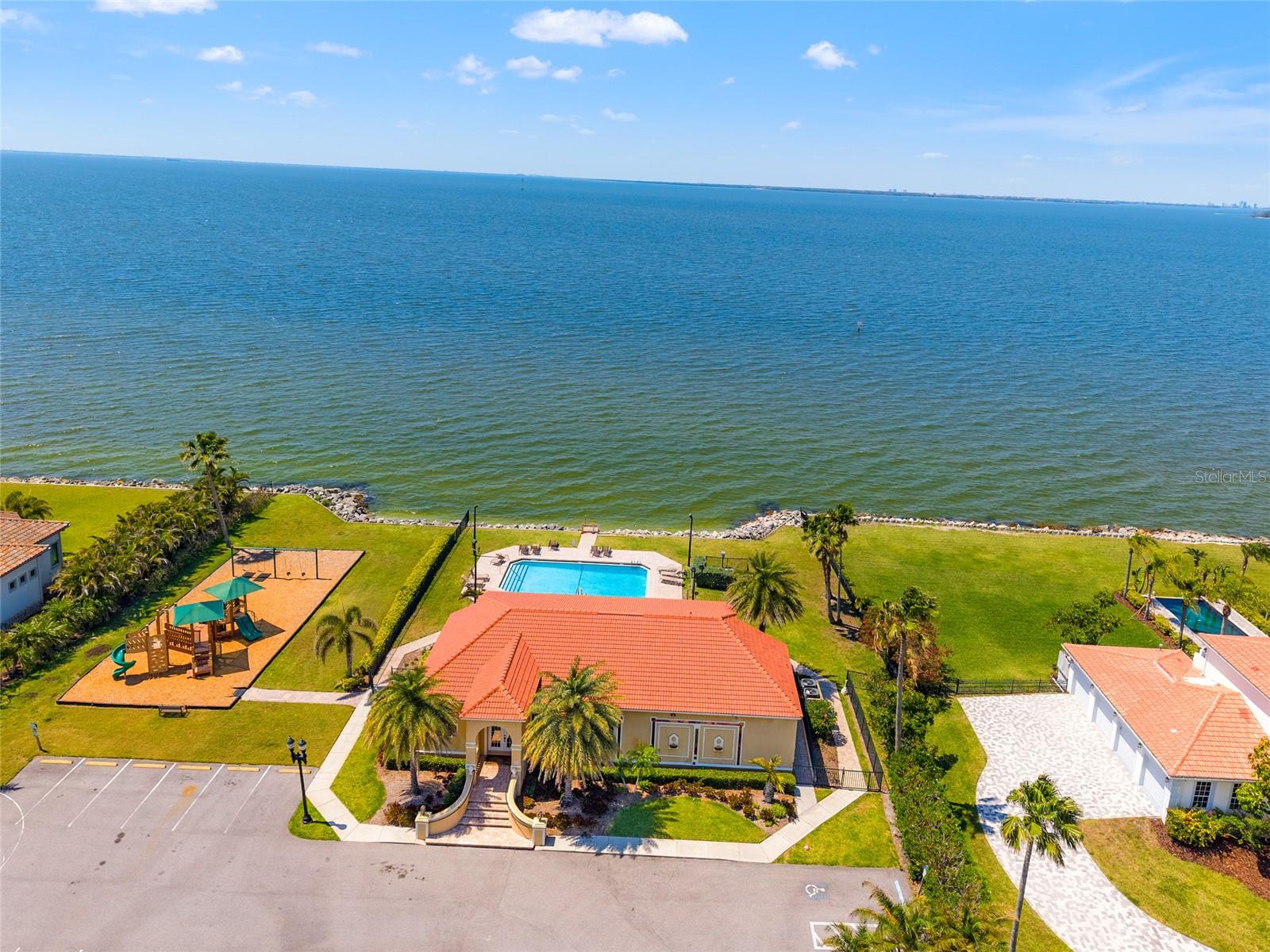 Apollo Beach, Florida, 33572, United States, ,5 BathroomsBathrooms,Residential,Active,1781627