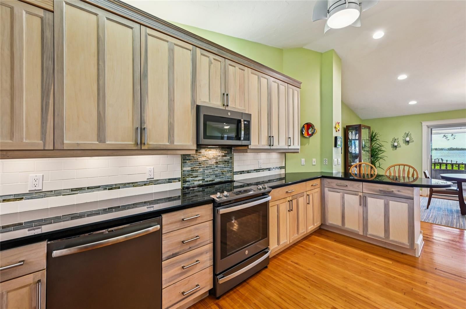 Englewood, Florida, 34223, United States, 3 Bedrooms Bedrooms, ,2 BathroomsBathrooms,Residential,Active,1972148