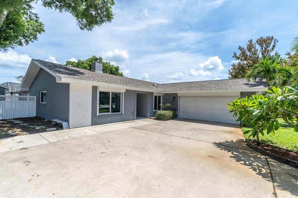 13177 DORCHESTER DR, SEMINOLE, FL 33776 - Image 1