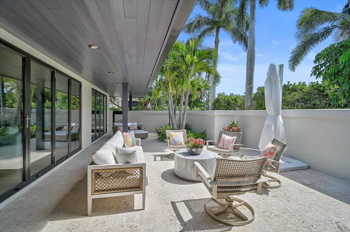 Sarasota, Florida, 34236, United States, 2 Bedrooms Bedrooms, ,4 BathroomsBathrooms,Residential,Active,2044994