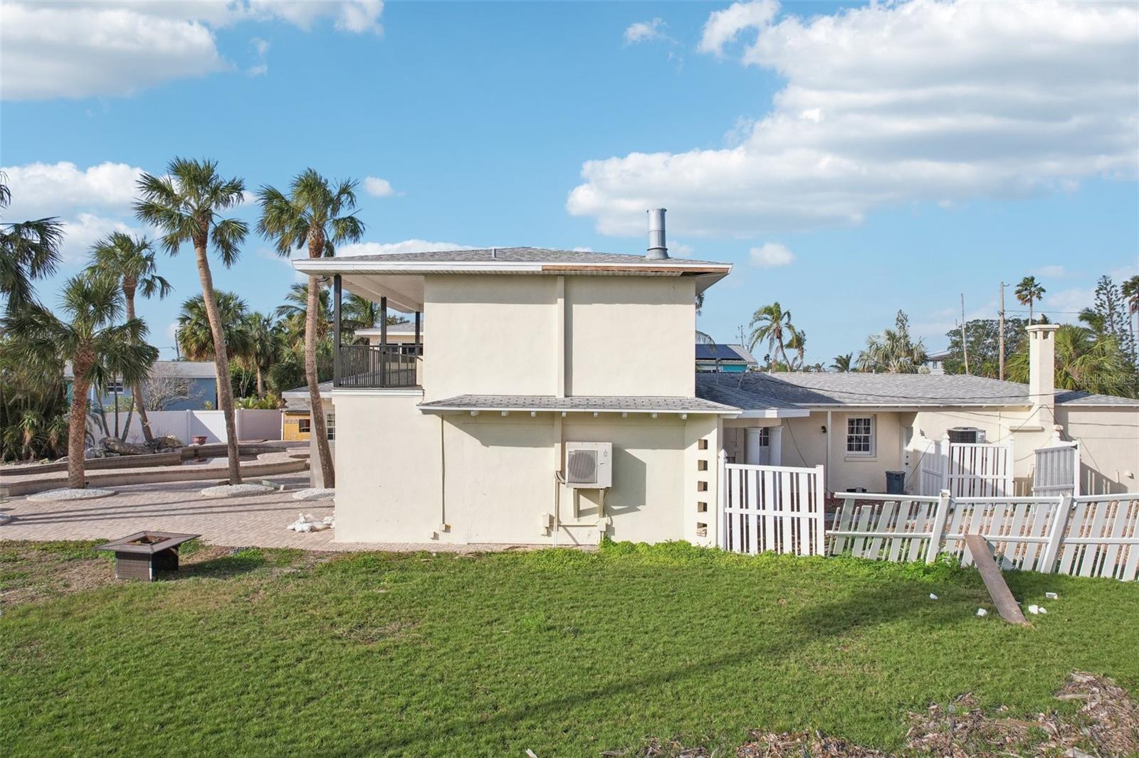 Redington Beach, Florida, 33708, United States, ,4 BathroomsBathrooms,Residential,Active,1703471