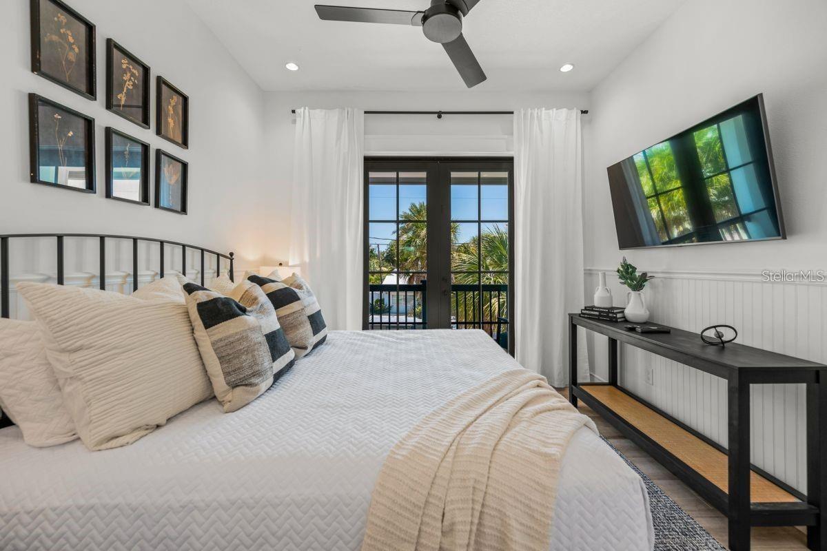 Sarasota, Florida, 34242, United States, 7 Bedrooms Bedrooms, ,8 BathroomsBathrooms,Residential,Active,1773223