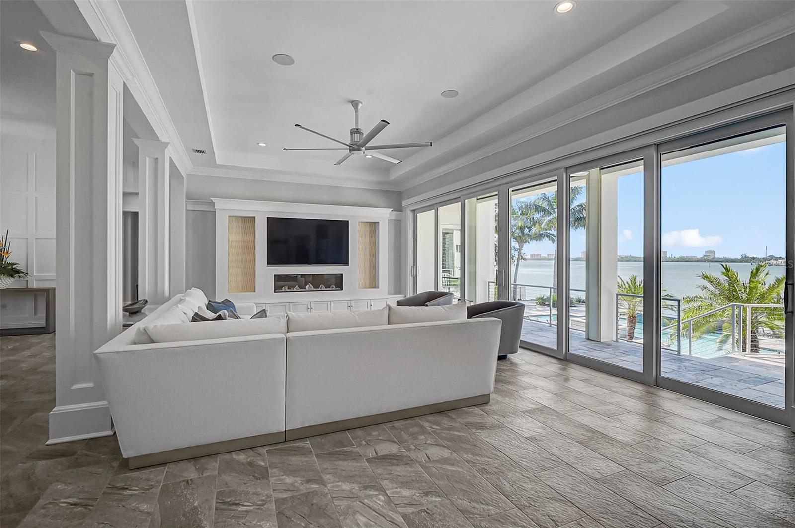 Sarasota, Florida, 34236, United States, 5 Bedrooms Bedrooms, ,6 BathroomsBathrooms,Residential,Active,1972132