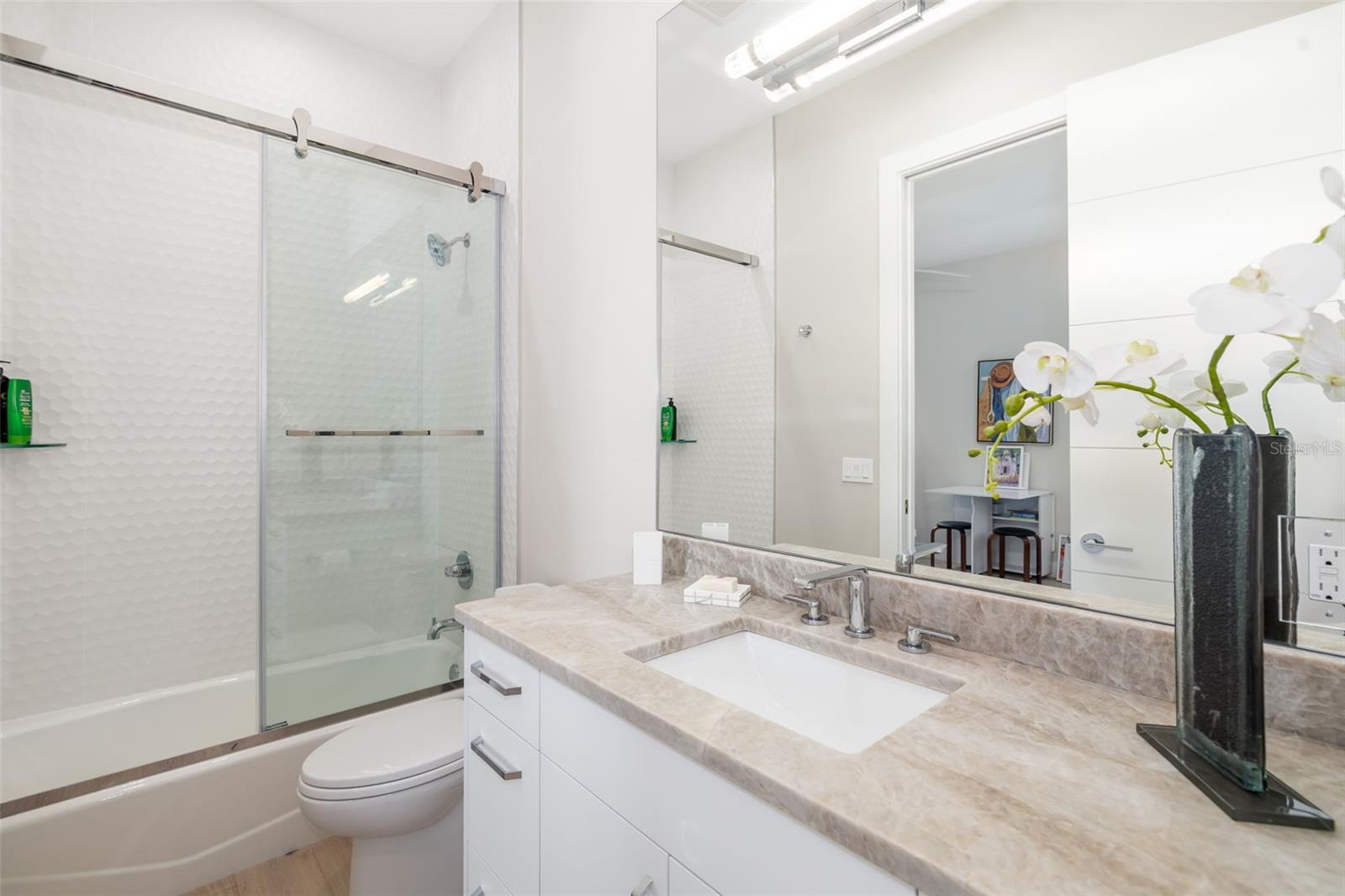 Sarasota, Florida, 34231, United States, 4 Bedrooms Bedrooms, ,5 BathroomsBathrooms,Residential,Active,1773507