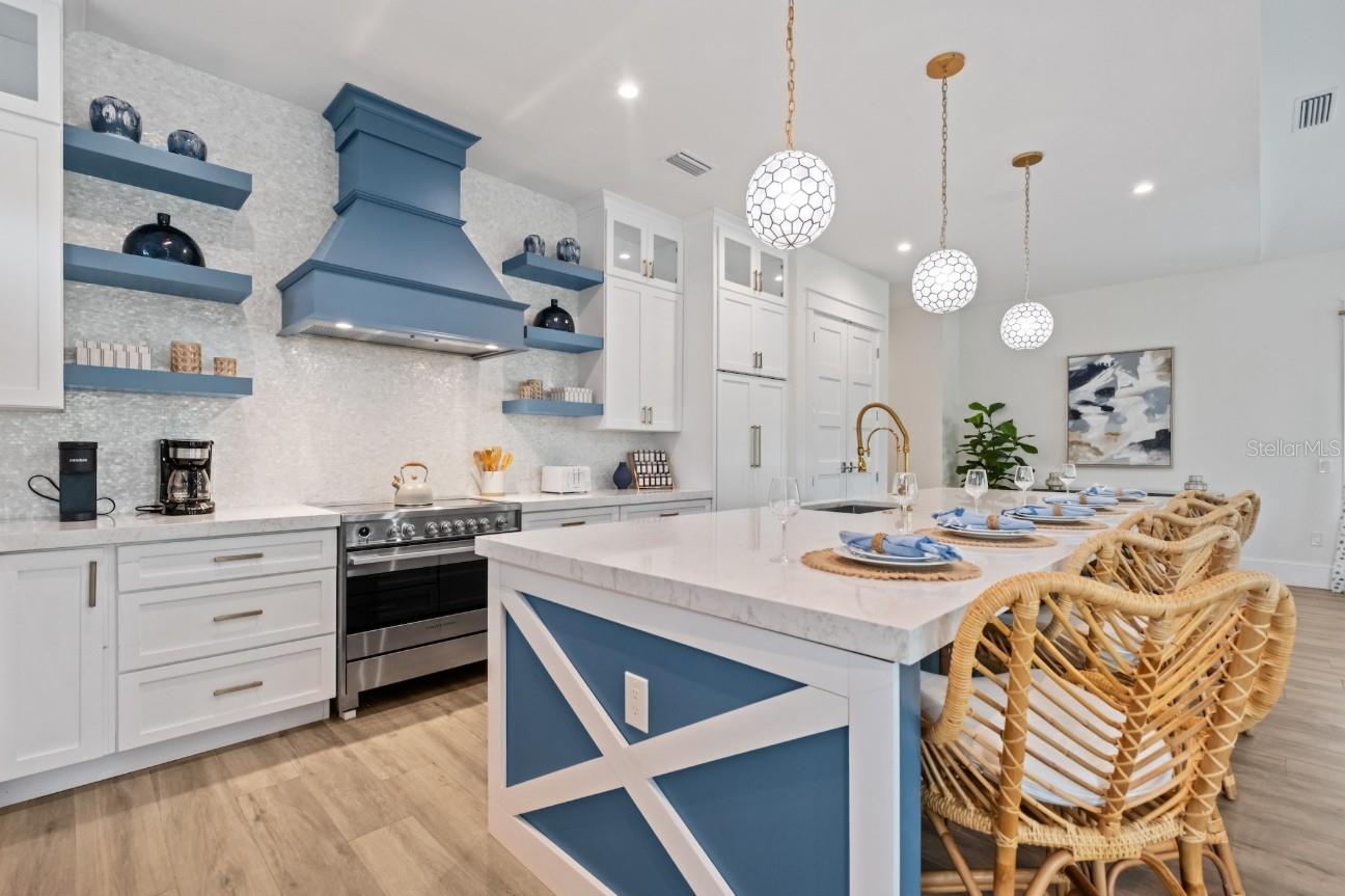 Anna Maria, Florida, 34216, United States, 6 Bedrooms Bedrooms, ,7 BathroomsBathrooms,Residential,Active,1988729