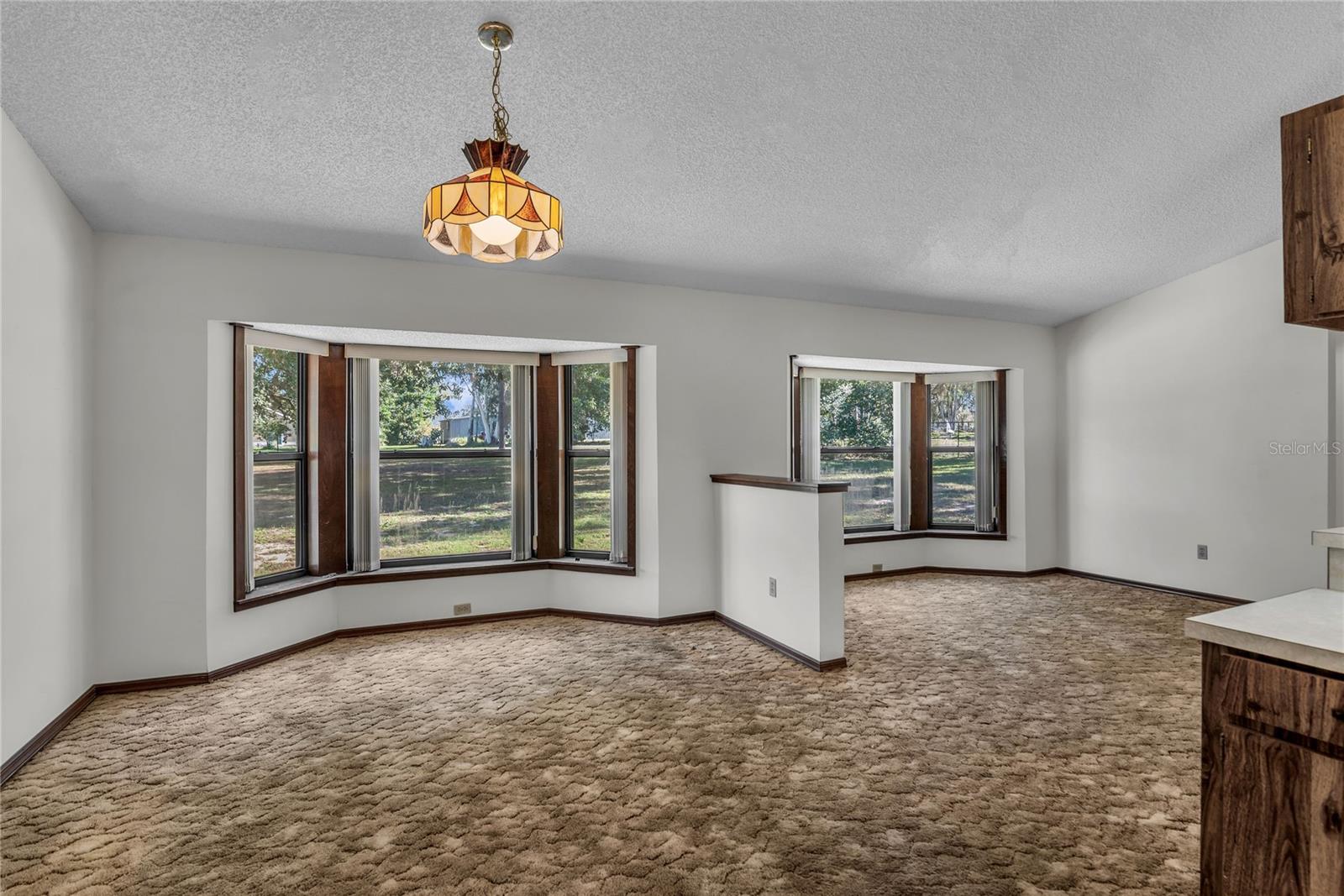 Oakland, Florida, 34787, United States, 4 Bedrooms Bedrooms, ,2 BathroomsBathrooms,Residential,Active,1990636